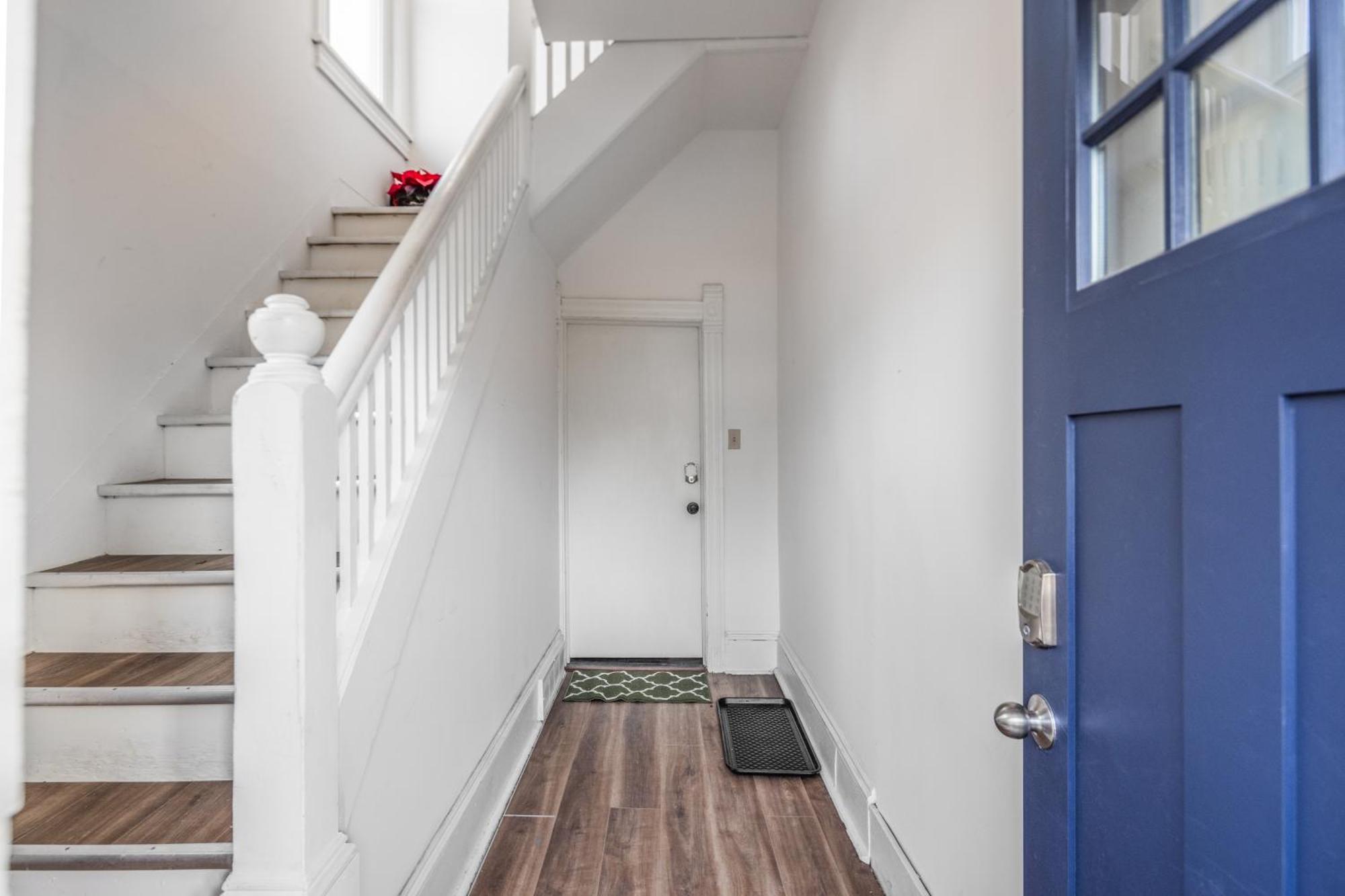 Appartamento Mid-Century Modern Retreat In Little Italy Cleveland Esterno foto