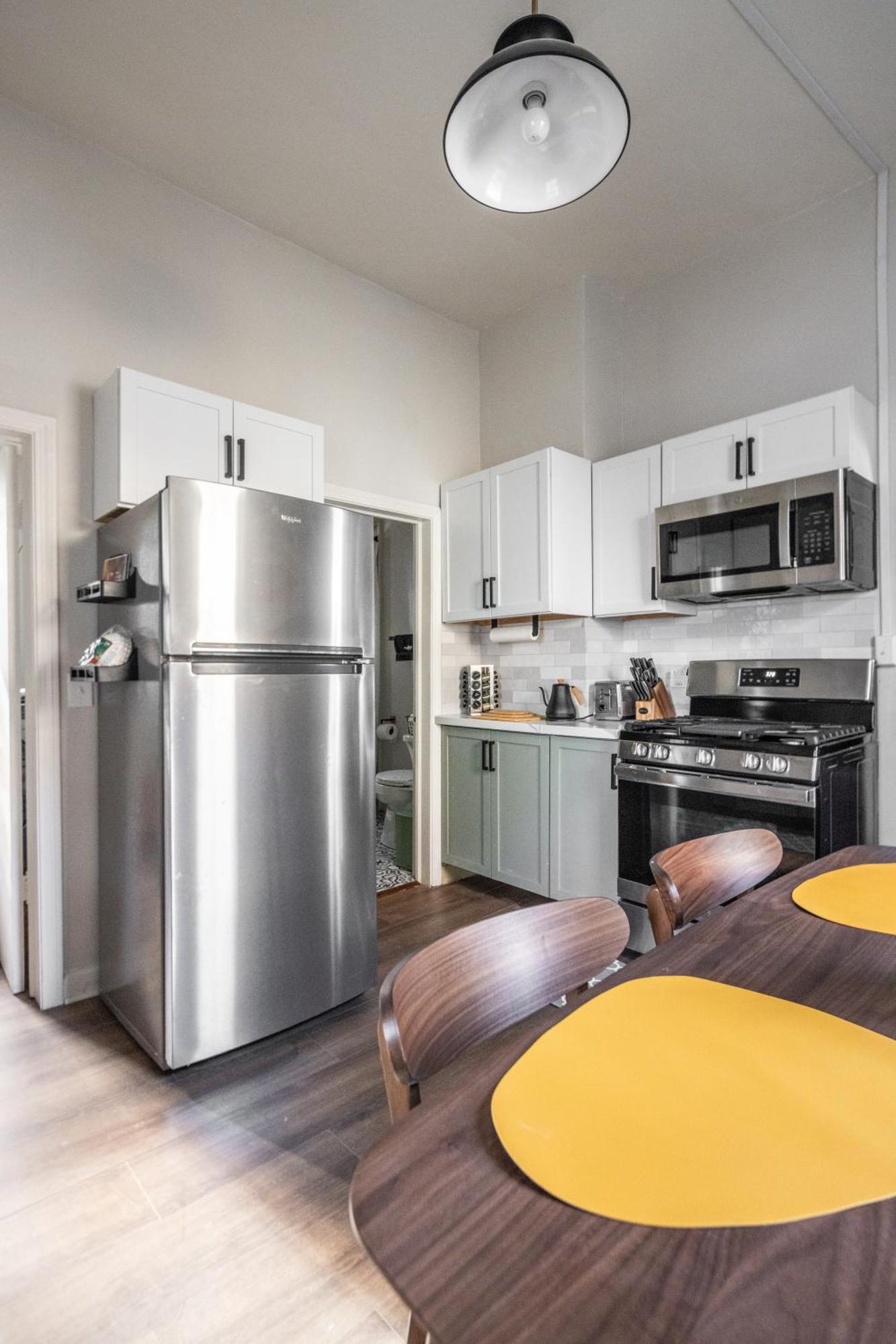 Appartamento Mid-Century Modern Retreat In Little Italy Cleveland Esterno foto